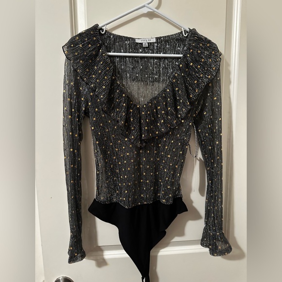 Sz M new bodysuit - Picture 2 of 4